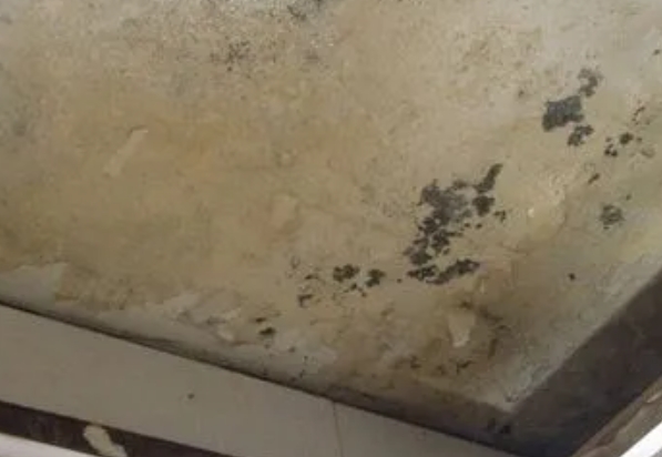 双峰阳台漏水维修公司分享下双峰卫生间渗水维修需要注意哪些问题。